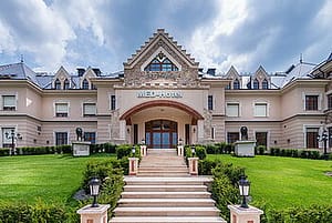 DEBRECEN – SERVICII CARDIONET INTERNATIONAL HOSPITAL 1 csm Borostyn Medhotel 3 cf08efd06e